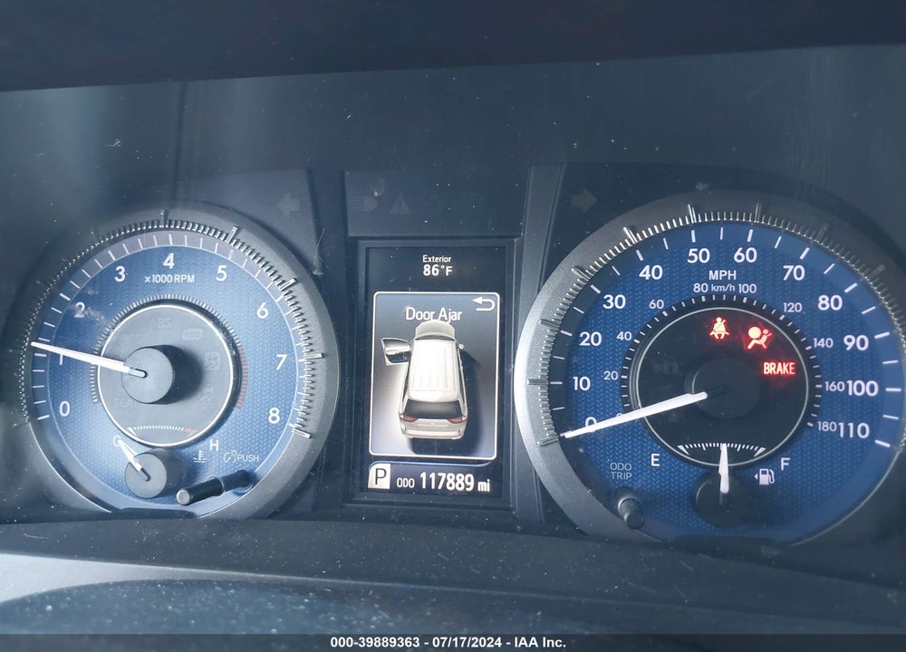 2016 TOYOTA SIENNA XLE 8 PASSENGER VIN: 5TDYK3DCXGS701364