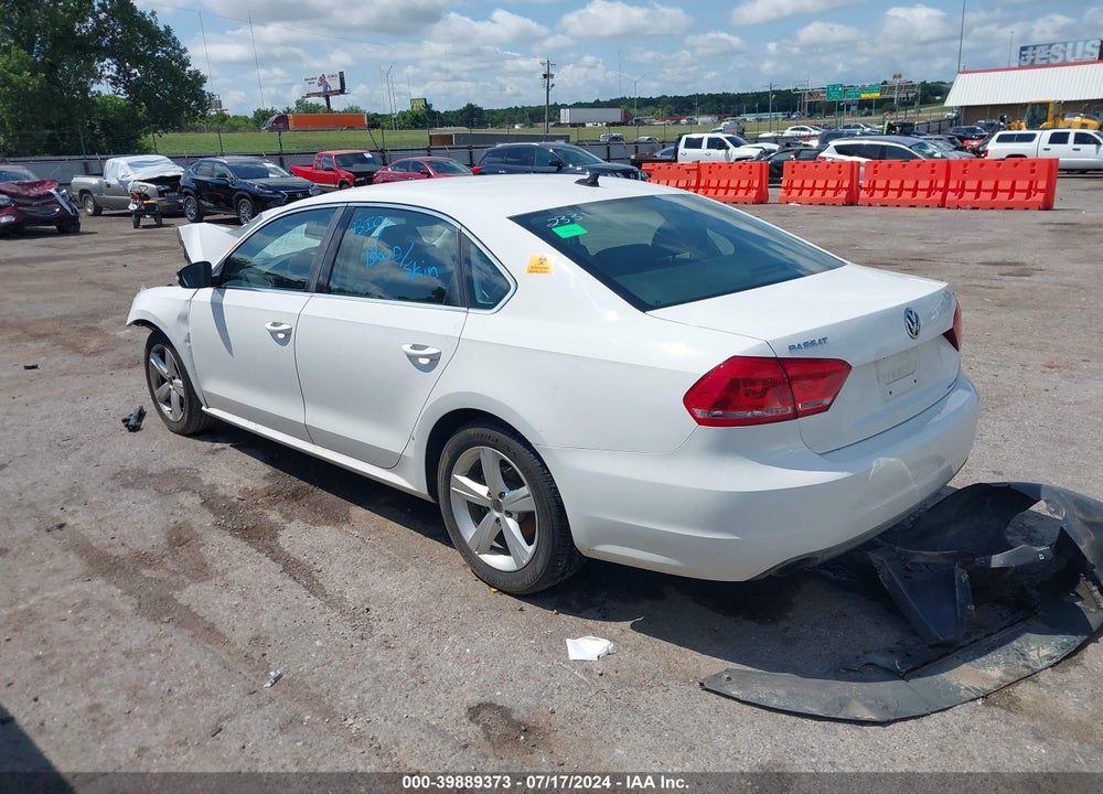 2013 VOLKSWAGEN PASSAT 2.5L SE VIN: 1VWBH7A39DC012331