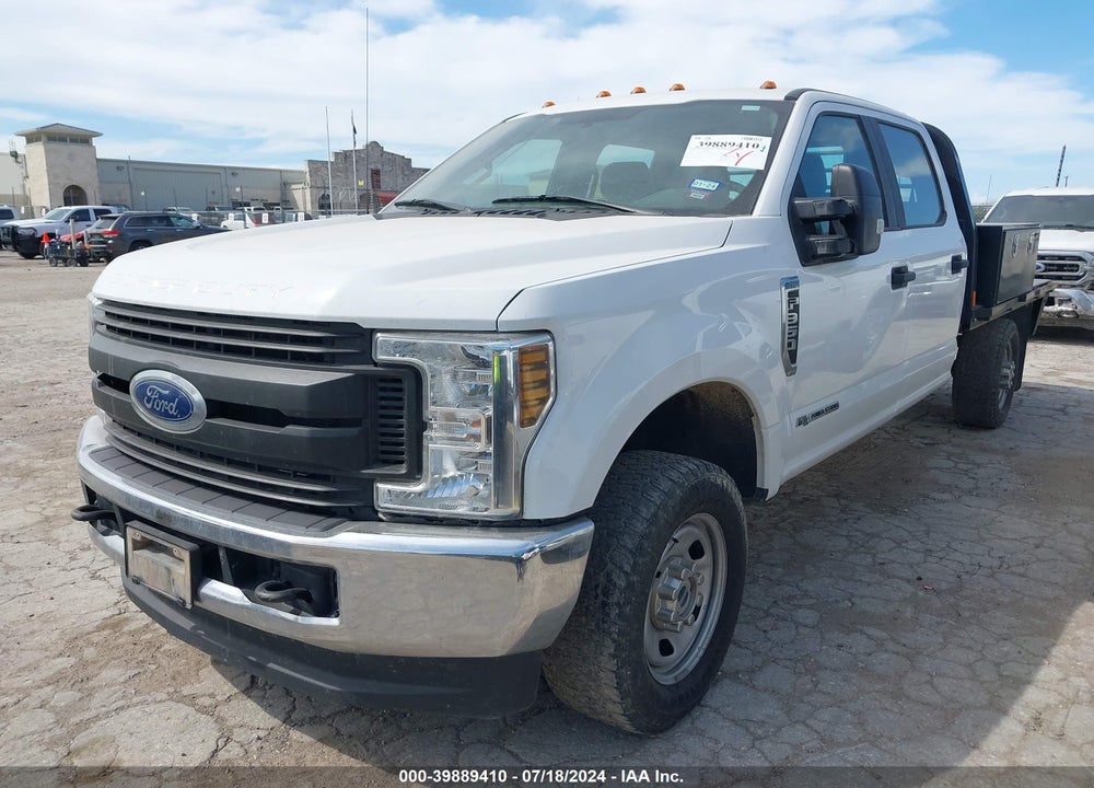 2019 FORD F-350 CHASSIS XL VIN: 1FD8W3FT3KEG48339