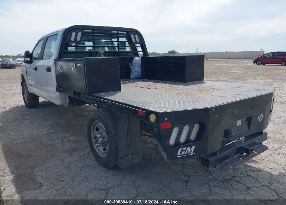 2019 FORD F-350 CHASSIS XL VIN: 1FD8W3FT3KEG48339