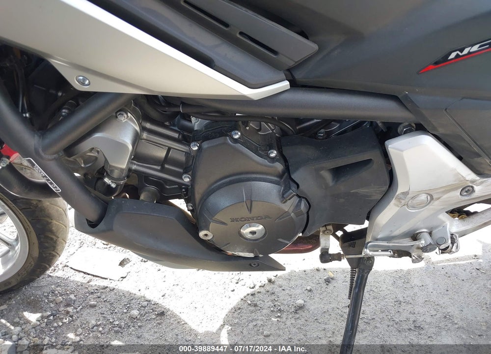 2017 HONDA NC700X VIN: JH2RC8714HK100010