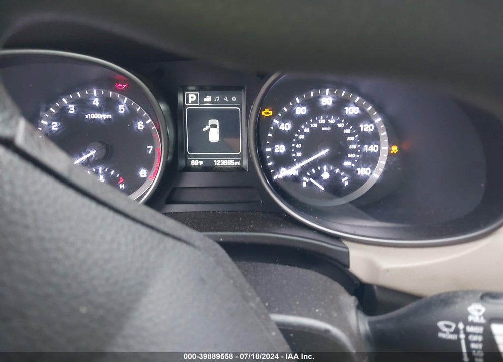 2017 HYUNDAI SANTA FE SE VIN: KM8SM4HF6HU177715