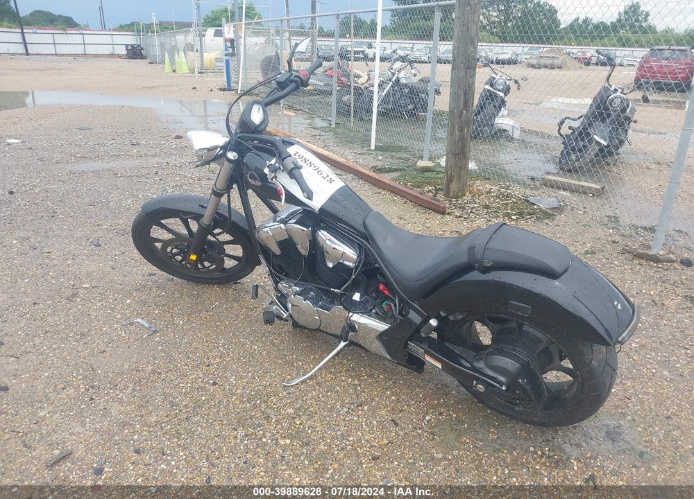 2013 HONDA VT1300 CX VIN: JH2SC61N3DK100673