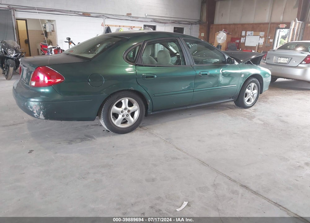 2000 FORD TAURUS SES VIN: 1FAFP55S5YA267854