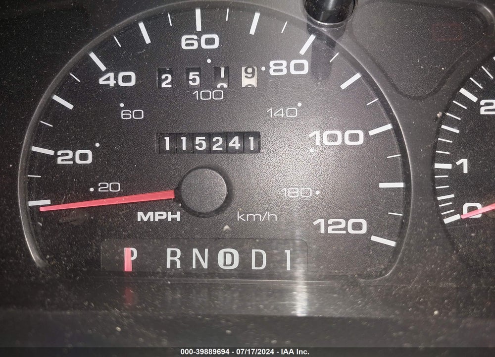 2000 FORD TAURUS SES VIN: 1FAFP55S5YA267854
