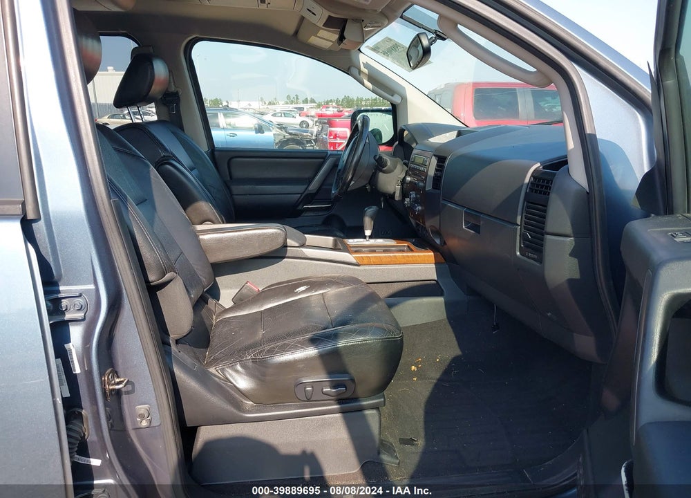 2011 NISSAN TITAN SL VIN: 1N6BA0ED4BN305750
