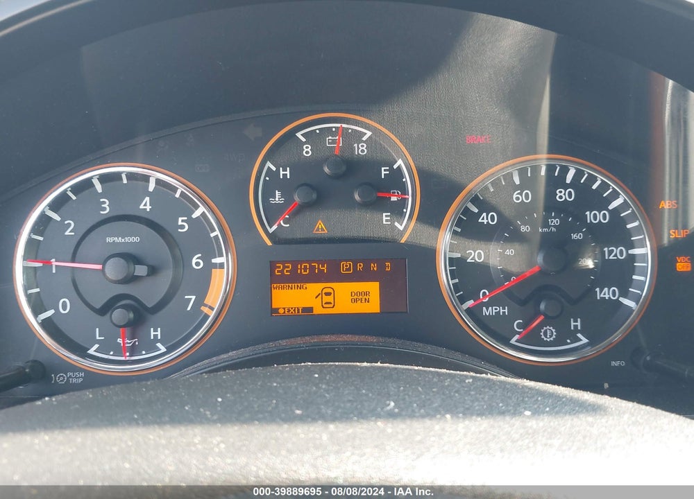 2011 NISSAN TITAN SL VIN: 1N6BA0ED4BN305750
