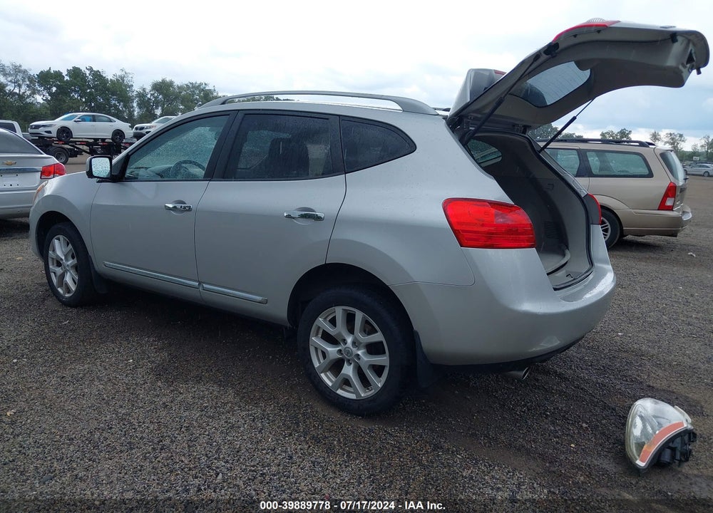 2013 NISSAN ROGUE SV W/SL PKG VIN: JN8AS5MV9DW649305