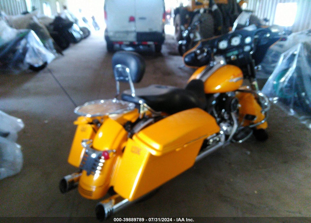 2013 HARLEY-DAVIDSON FLHX STREET GLIDE VIN: 1HD1KBM15DB626004