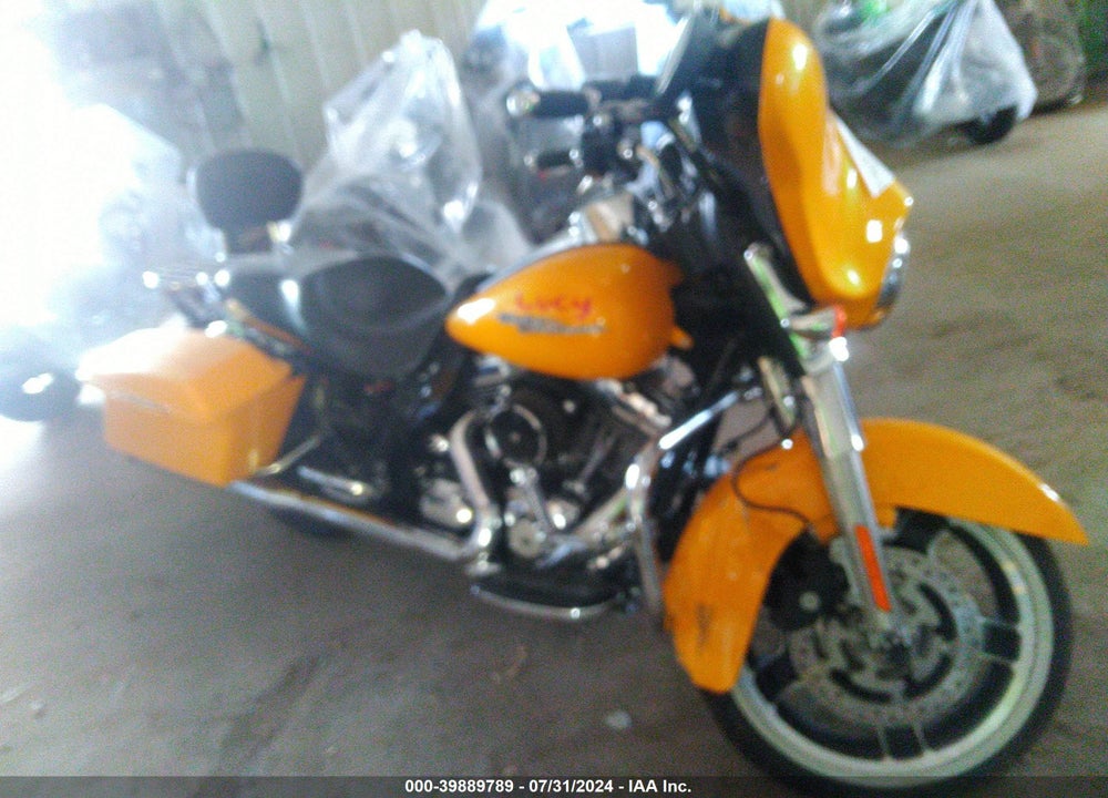 2013 HARLEY-DAVIDSON FLHX STREET GLIDE VIN: 1HD1KBM15DB626004