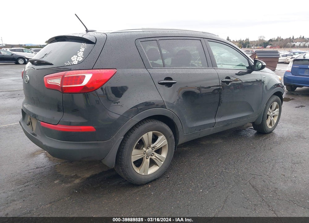 2011 KIA SPORTAGE LX VIN: KNDPBCA29B7031803