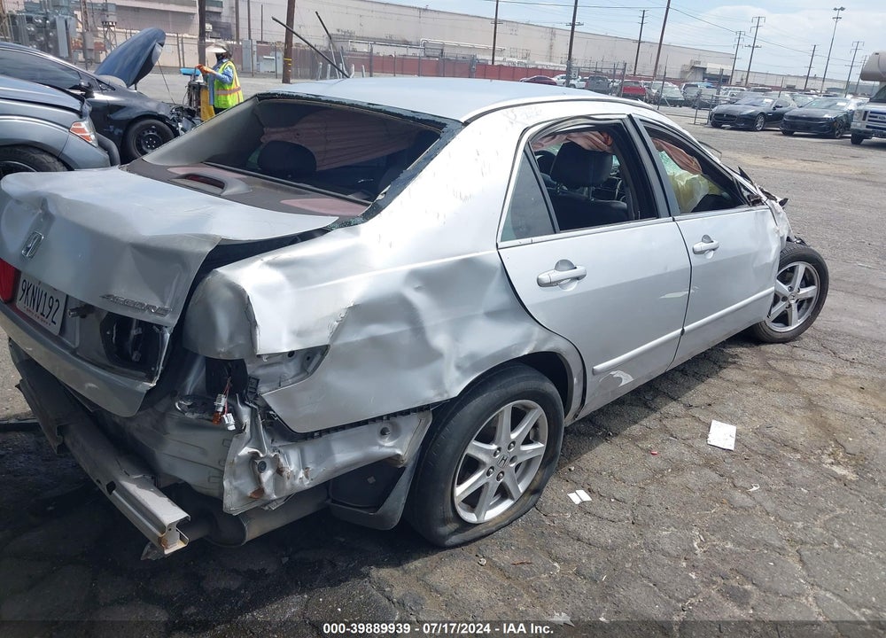 2003 HONDA ACCORD 3.0 EX VIN: 1HGCM66563A043670