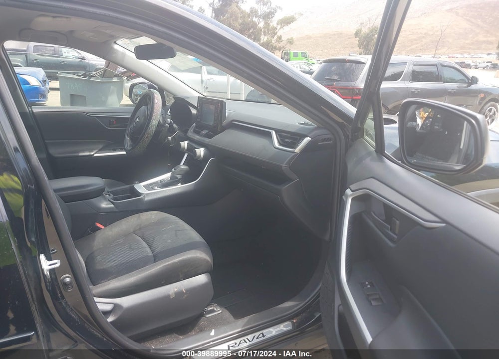 2019 TOYOTA RAV4 LE VIN: JTMH1RFV9KD037194