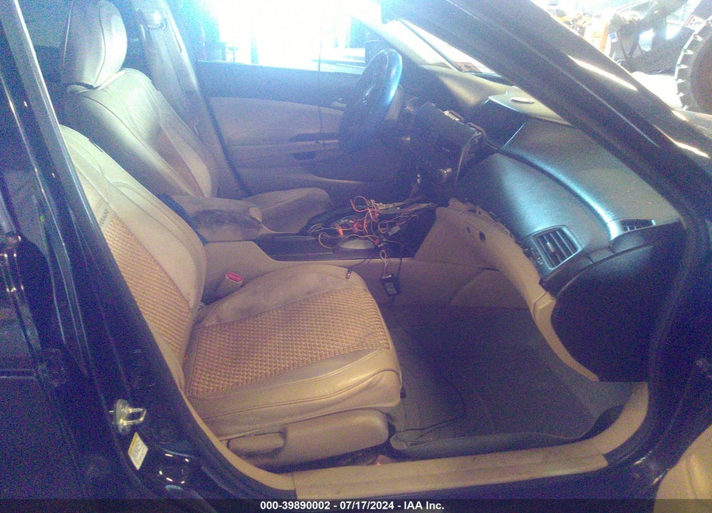 2012 HONDA ACCORD 2.4 LX VIN: 1HGCP2F33CA153588