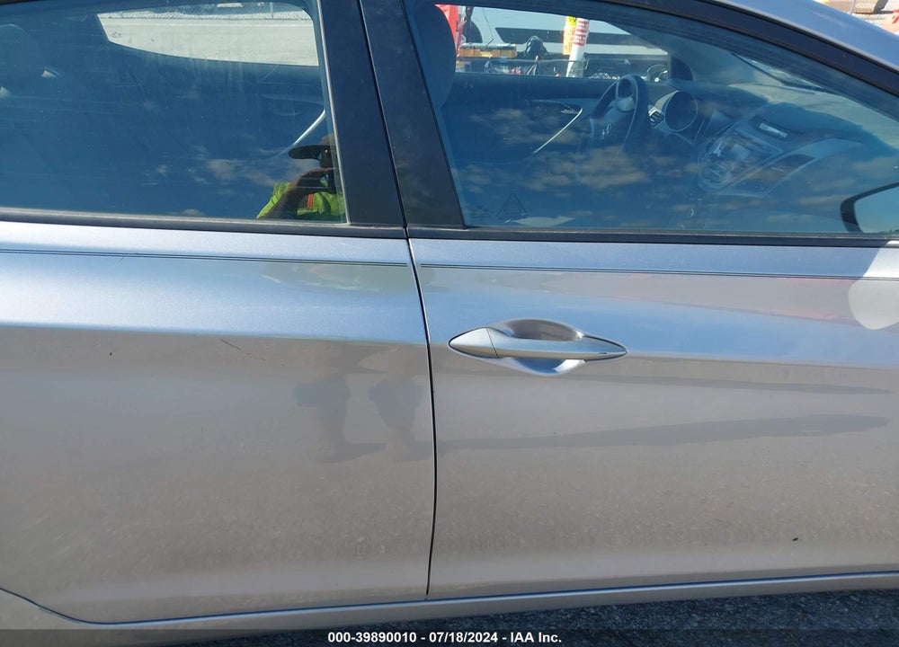 2016 HYUNDAI ELANTRA SE VIN: 5NPDH4AEXGH784552