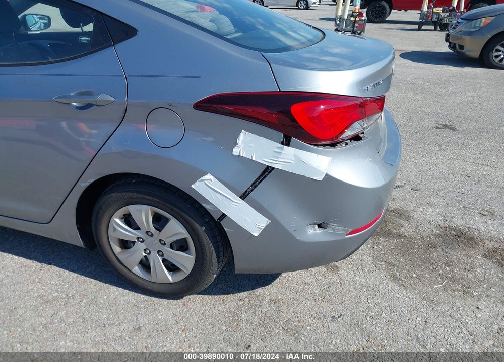 2016 HYUNDAI ELANTRA SE VIN: 5NPDH4AEXGH784552