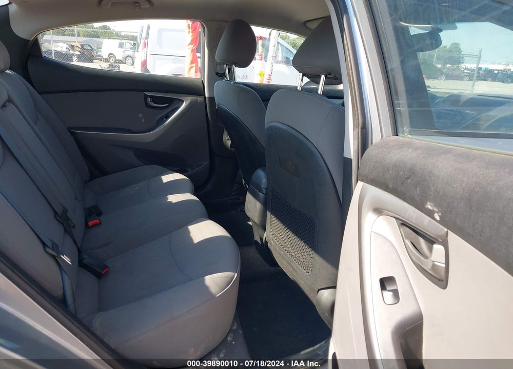 2016 HYUNDAI ELANTRA SE VIN: 5NPDH4AEXGH784552