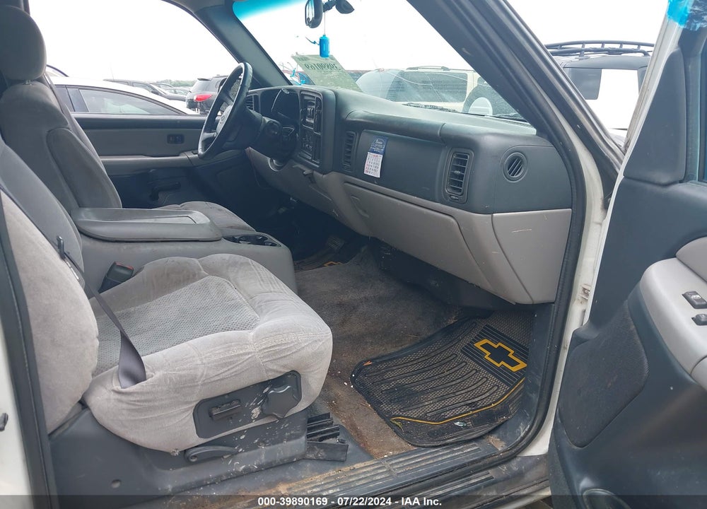 2001 CHEVROLET TAHOE LS VIN: 1GNEC13T41J113882