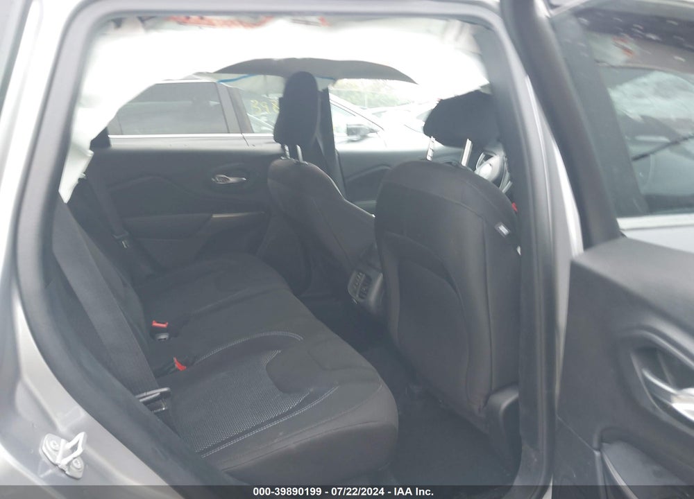 2019 JEEP CHEROKEE LATITUDE 4X4 VIN: 1C4PJMCX6KD404816