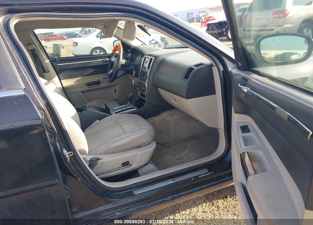 2005 CHRYSLER 300C VIN: 2C3JA63H45H632805