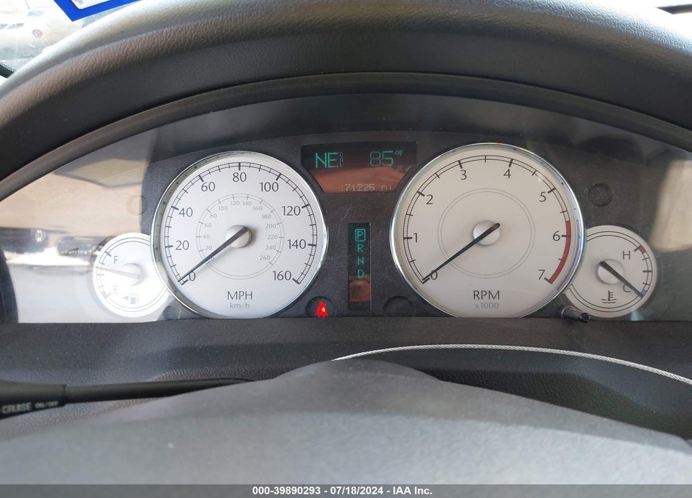 2005 CHRYSLER 300C VIN: 2C3JA63H45H632805