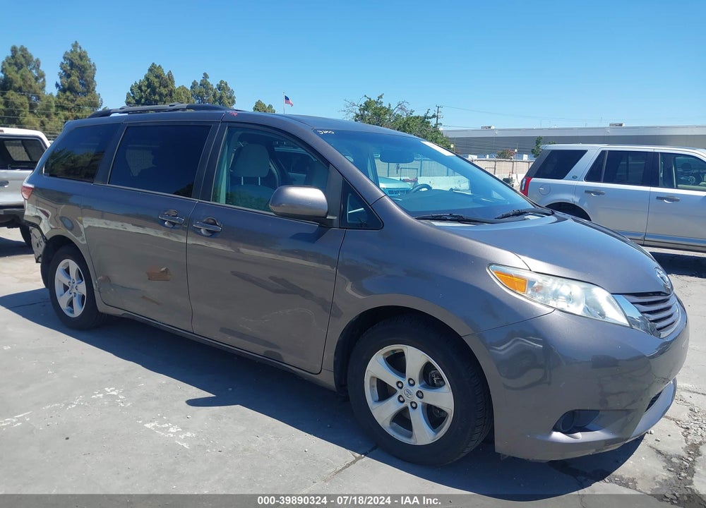 2015 TOYOTA SIENNA LE 8 PASSENGER VIN: 5TDKK3DC0FS635055