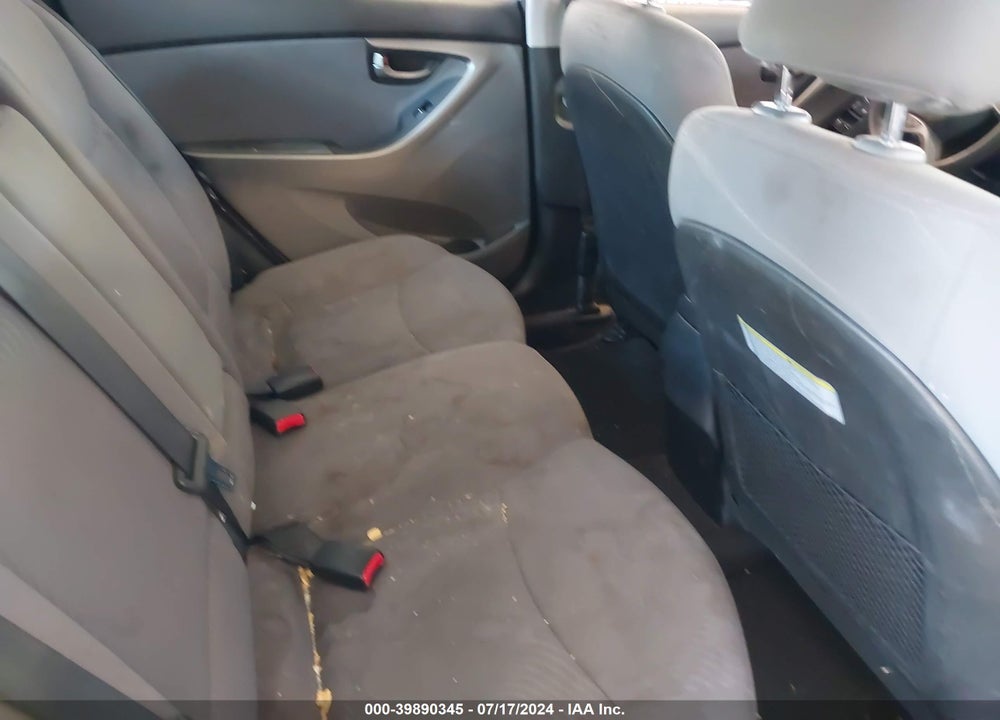 2015 HYUNDAI ELANTRA SE VIN: 5NPDH4AE8FH600756