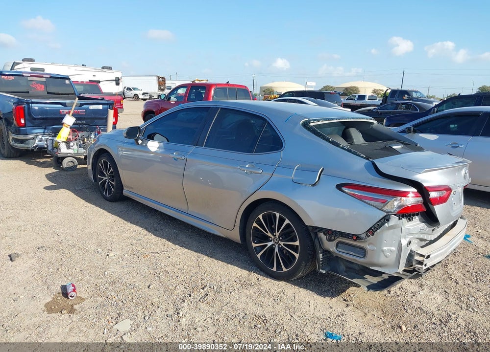 2018 TOYOTA CAMRY SE VIN: 4T1B11HK7JU634753