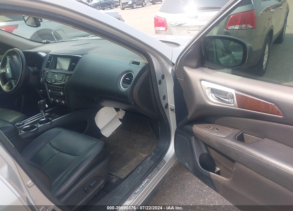 2013 NISSAN PATHFINDER SL VIN: 5N1AR2MM5DC638490
