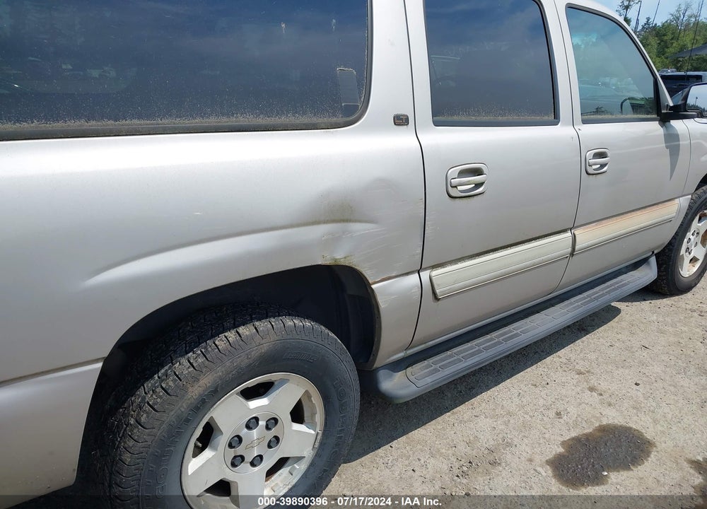 2005 CHEVROLET SUBURBAN 1500 LT VIN: 3GNEC16Z35G198964