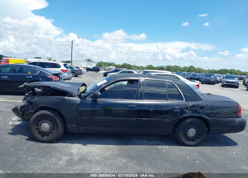 2005 FORD CROWN VICTORIA POLICE VIN: 2FAHP71W65X177788