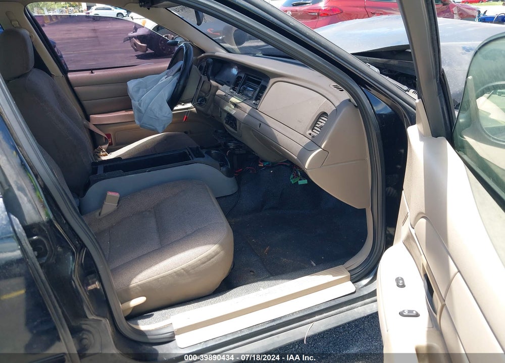 2005 FORD CROWN VICTORIA POLICE VIN: 2FAHP71W65X177788