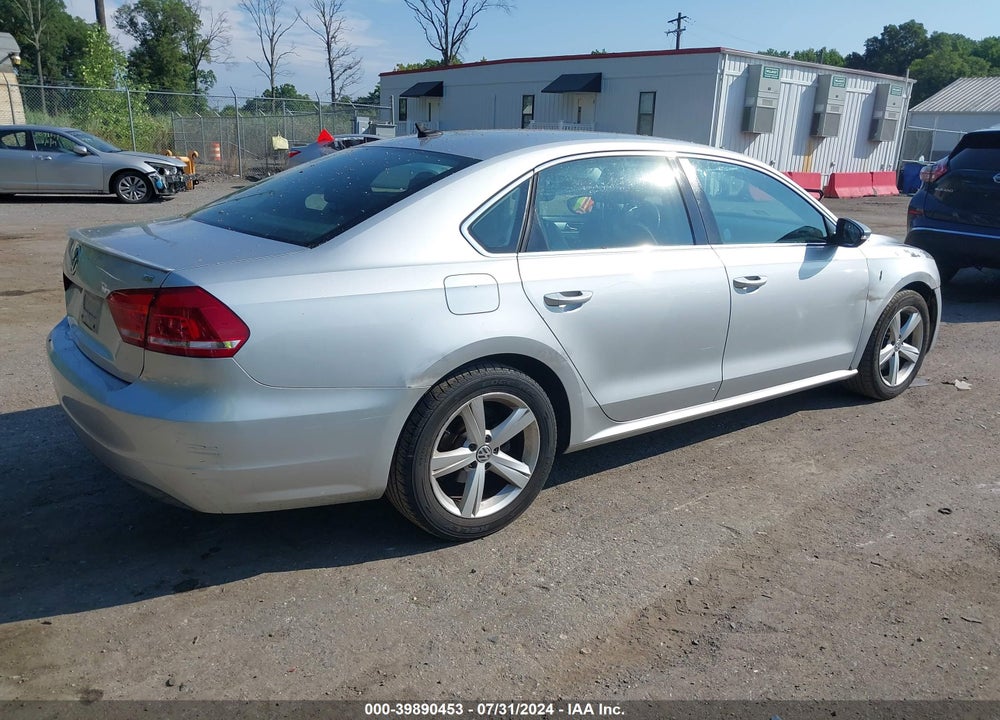 2012 VOLKSWAGEN PASSAT 2.5L SE VIN: 1VWBP7A32CC051652