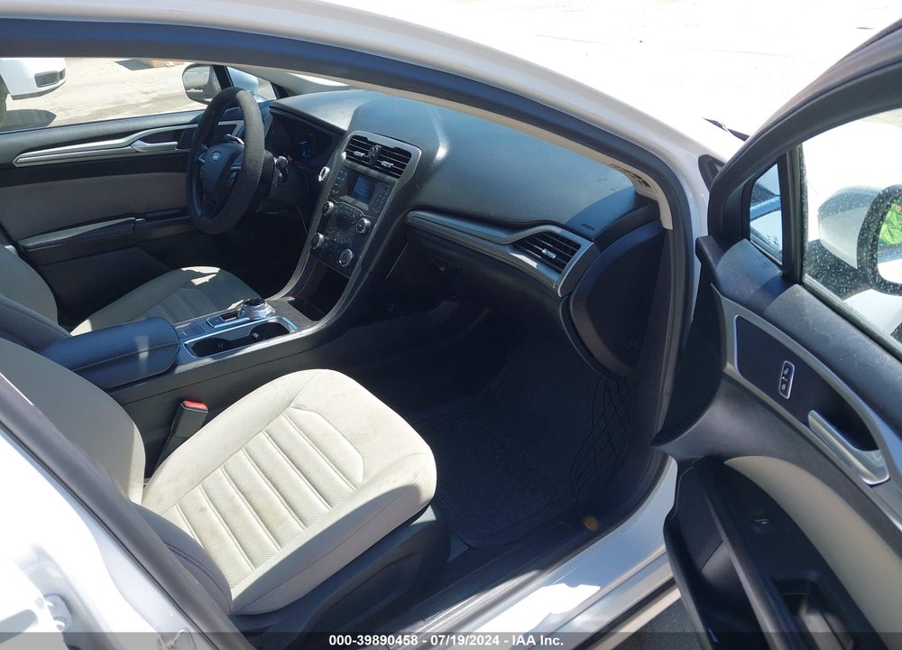 2019 FORD FUSION S VIN: 3FA6P0G76KR175225