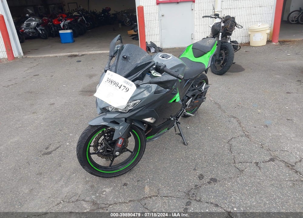 2019 KAWASAKI EX400 VIN: JKAEXKG13KDA24362