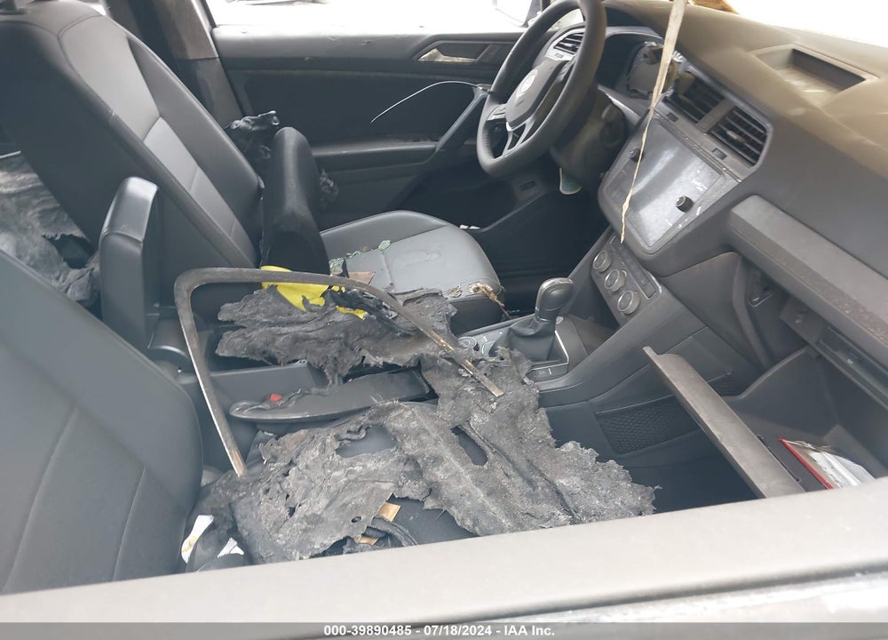 2019 VOLKSWAGEN TIGUAN 2.0T SE/2.0T SEL/2.0T SEL R-LINE/2.0T SEL R-LINE BLACK VIN: 3VV2B7AX5KM065483