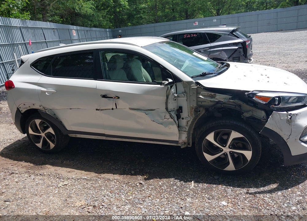 2018 HYUNDAI TUCSON SPORT VIN: KM8J3CAL8JU716799