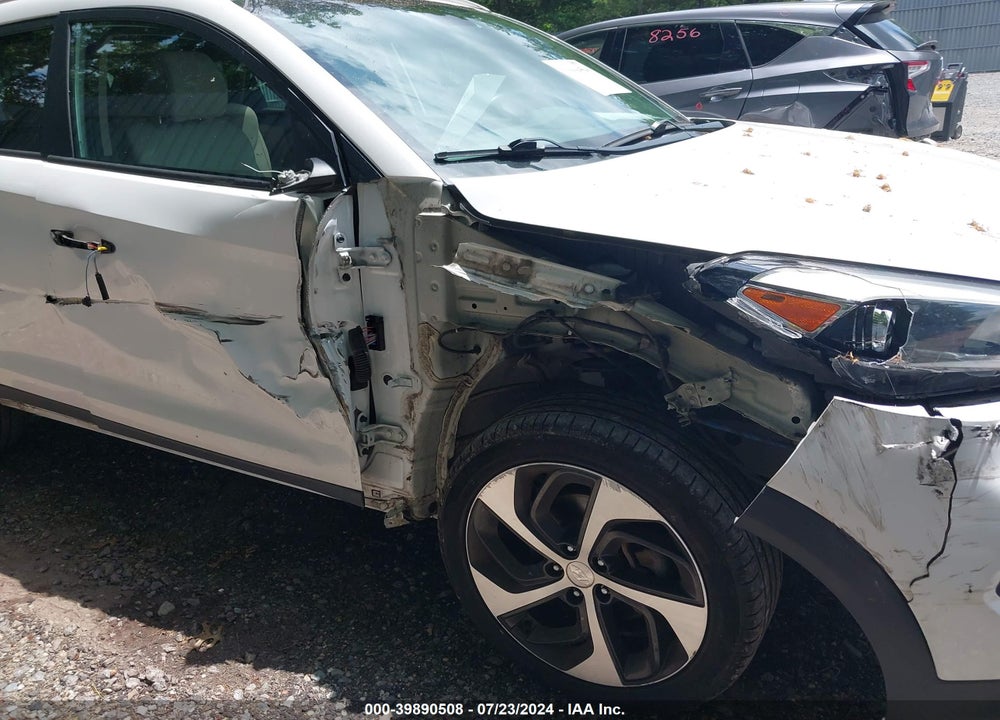 2018 HYUNDAI TUCSON SPORT VIN: KM8J3CAL8JU716799
