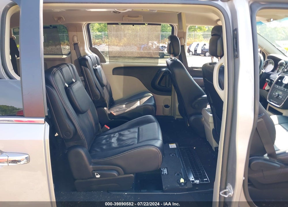 2016 CHRYSLER TOWN & COUNTRY TOURING VIN: 2C4RC1BG4GR160056