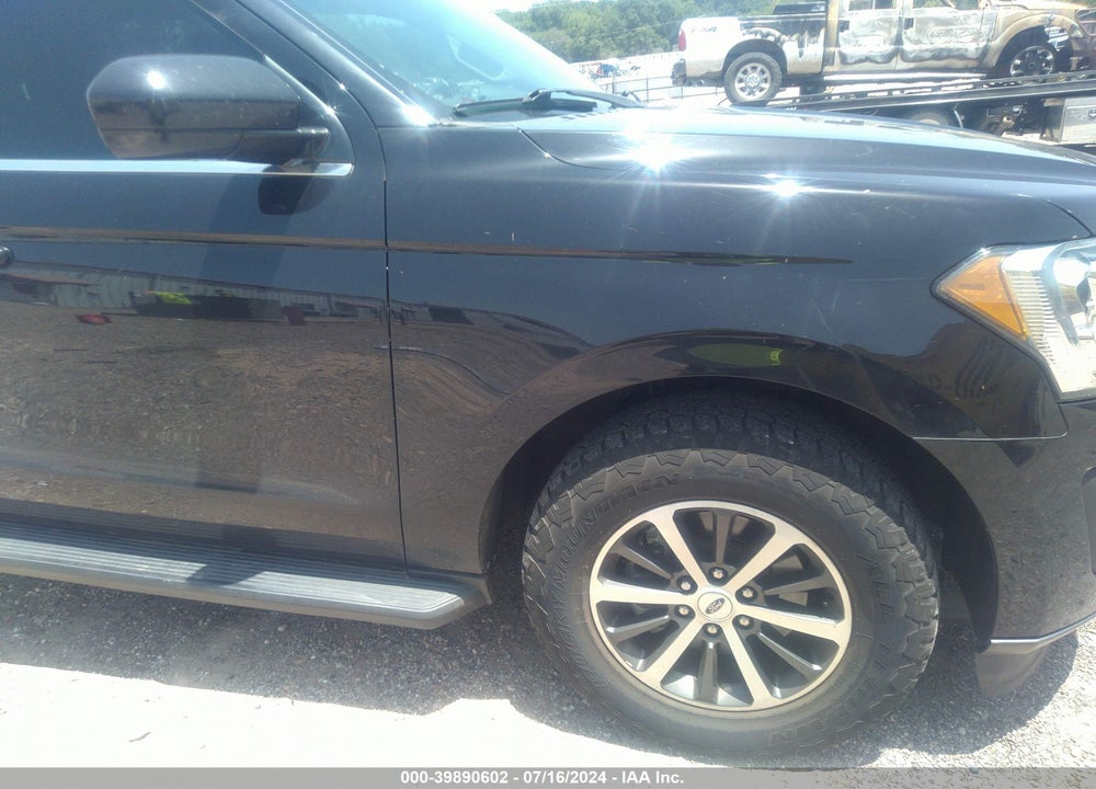 2019 FORD EXPEDITION XLT VIN: 1FMJU1HT9KEA57666