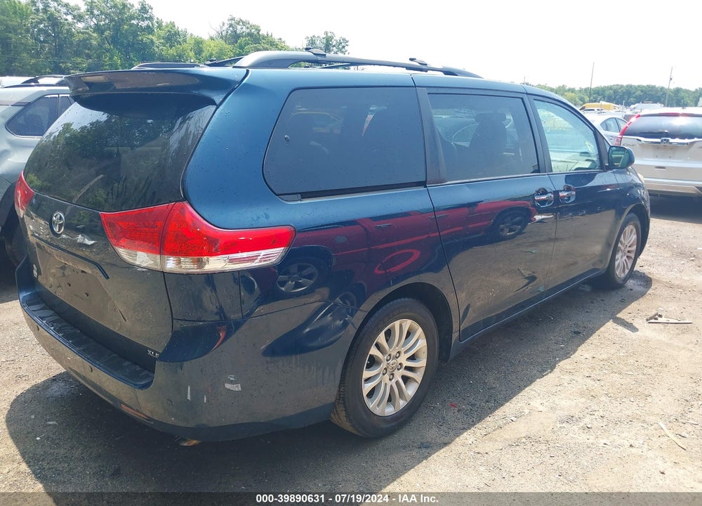 2012 TOYOTA SIENNA XLE V6 8 PASSENGER VIN: 5TDYK3DC9CS184228