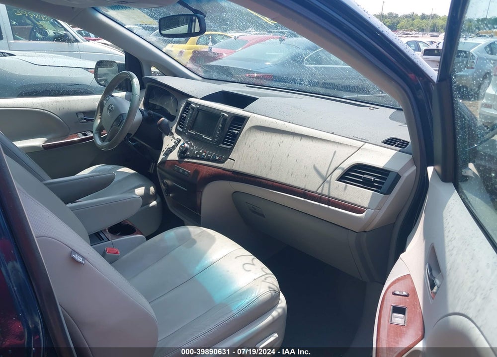 2012 TOYOTA SIENNA XLE V6 8 PASSENGER VIN: 5TDYK3DC9CS184228