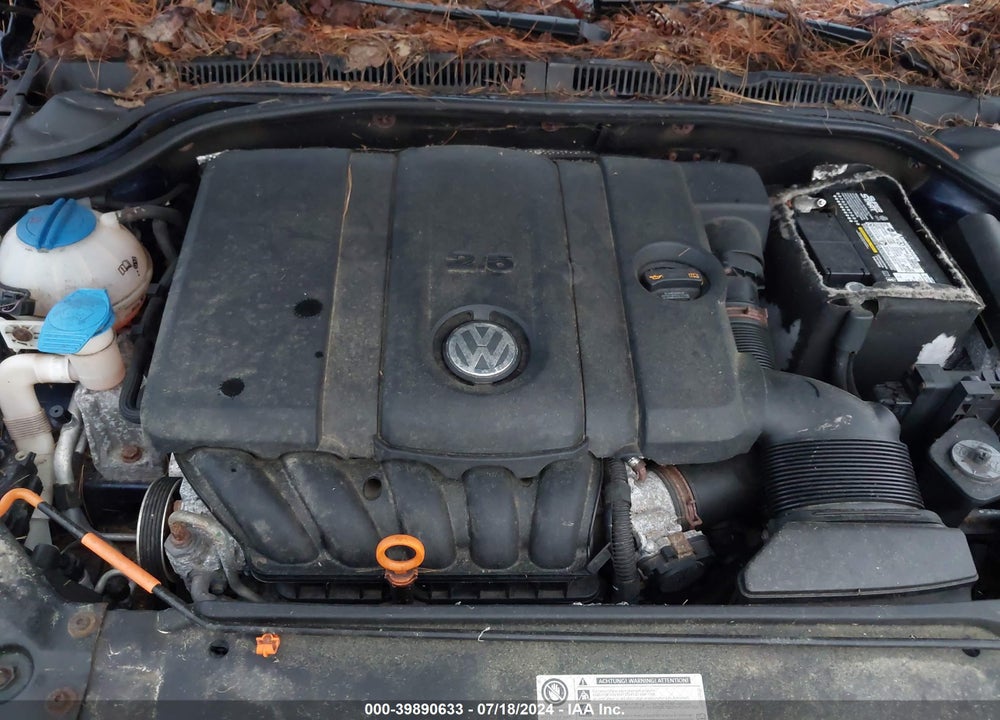 2012 VOLKSWAGEN JETTA 2.5L SE VIN: 3VWDP7AJ5CM304033