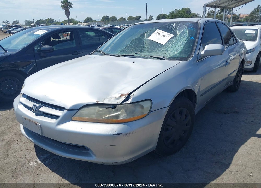 1998 HONDA ACCORD LX VIN: 1HGCG5542WA059072