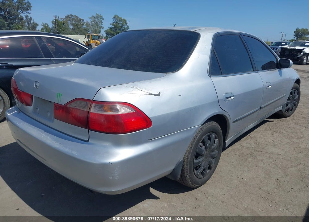 1998 HONDA ACCORD LX VIN: 1HGCG5542WA059072