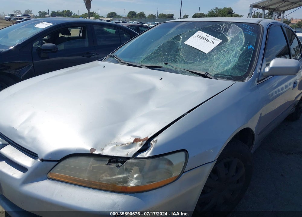1998 HONDA ACCORD LX VIN: 1HGCG5542WA059072
