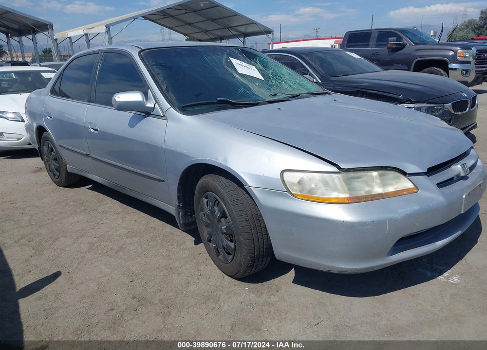 1998 HONDA ACCORD LX VIN: 1HGCG5542WA059072
