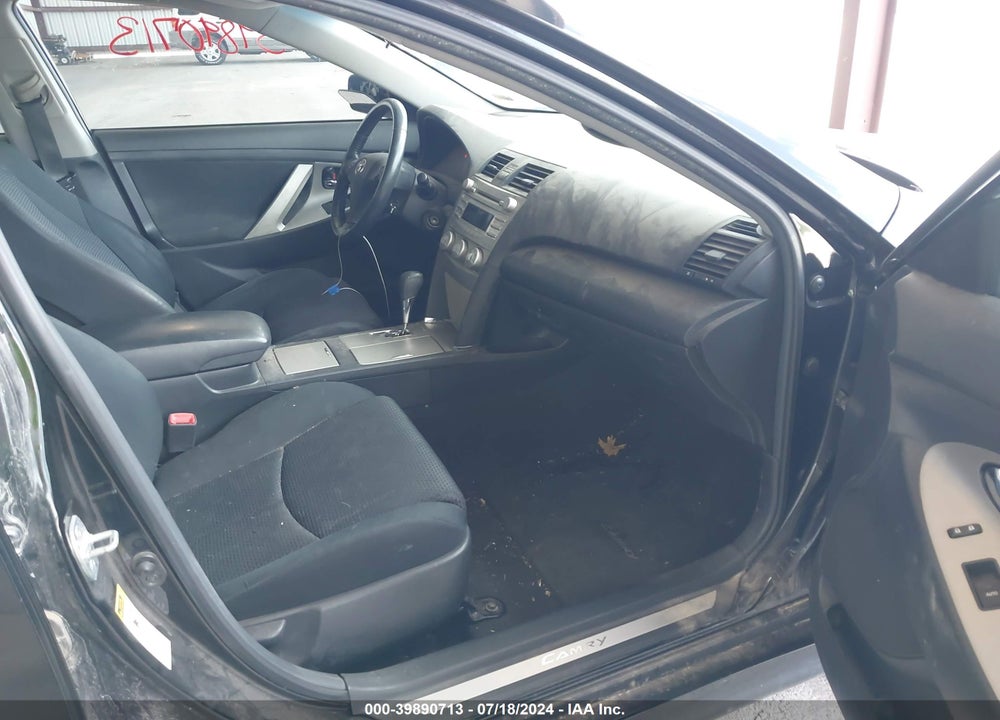 2011 TOYOTA CAMRY SE VIN: 4T1BF3EK9BU749860