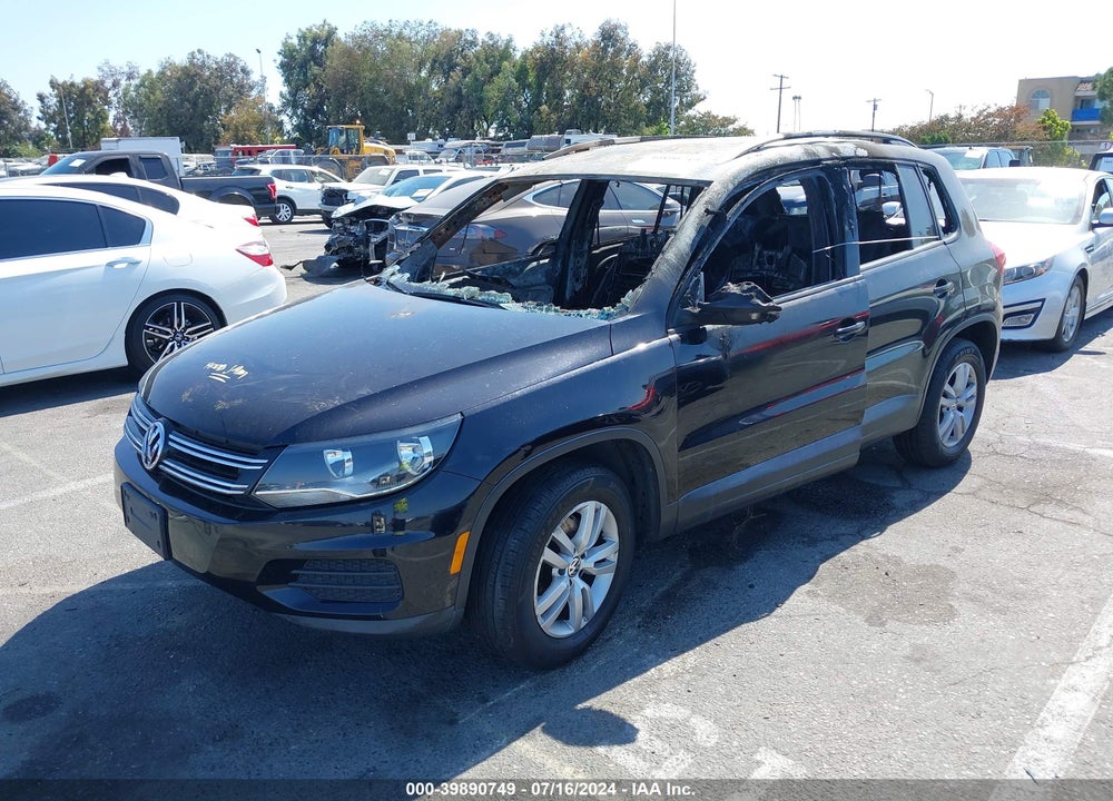 2015 VOLKSWAGEN TIGUAN S VIN: WVGAV7AX1FW601946