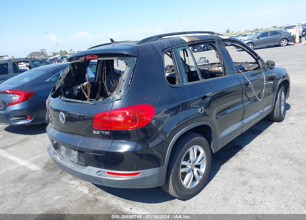 2015 VOLKSWAGEN TIGUAN S VIN: WVGAV7AX1FW601946